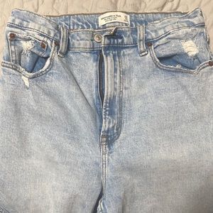 A&F Ultra High Rise Ankle Straight Jean